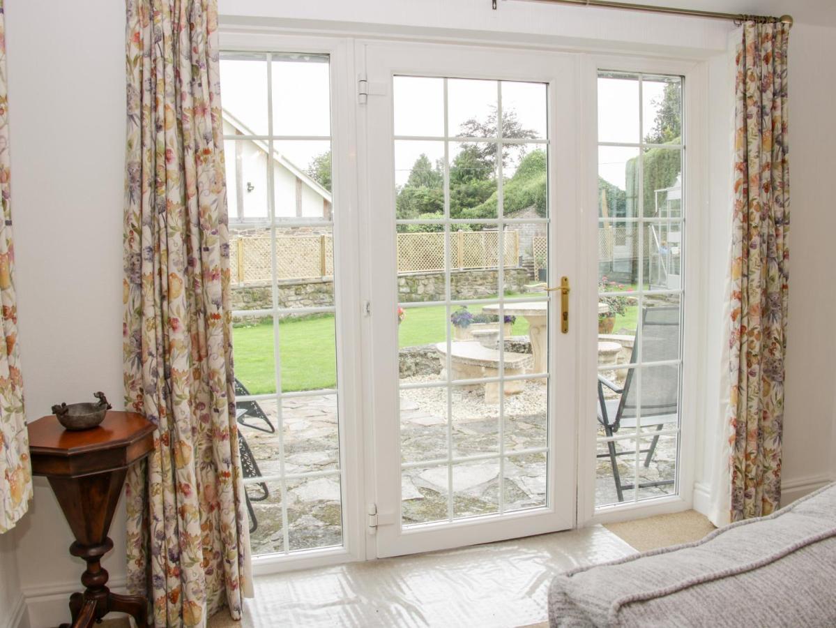Villa Bryn Celyn Oswestry Exterior foto