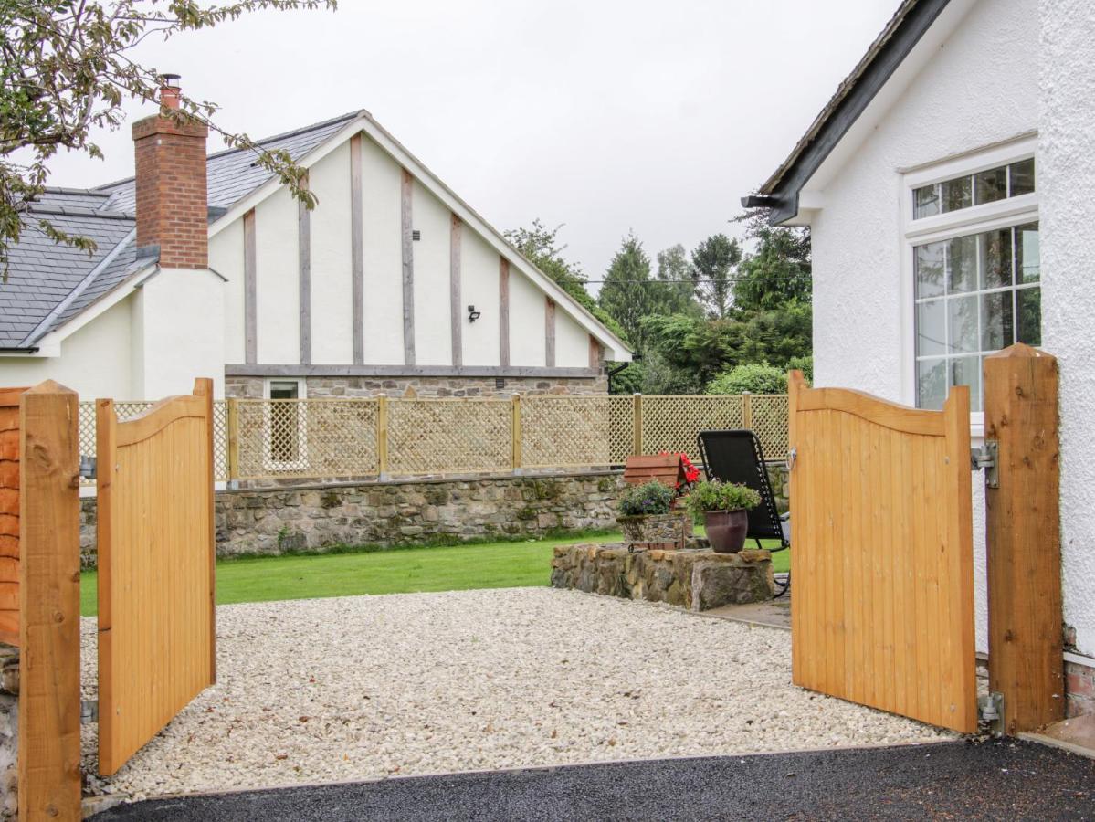 Villa Bryn Celyn Oswestry Exterior foto